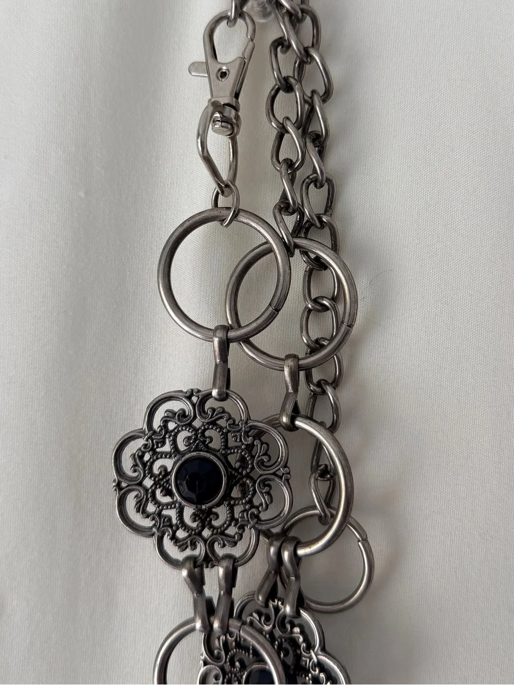 Vintage-Inspired Gunmetal Floral Link Belt with Black Stones